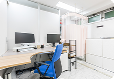 English-speaking support available. Please contact us if needed.